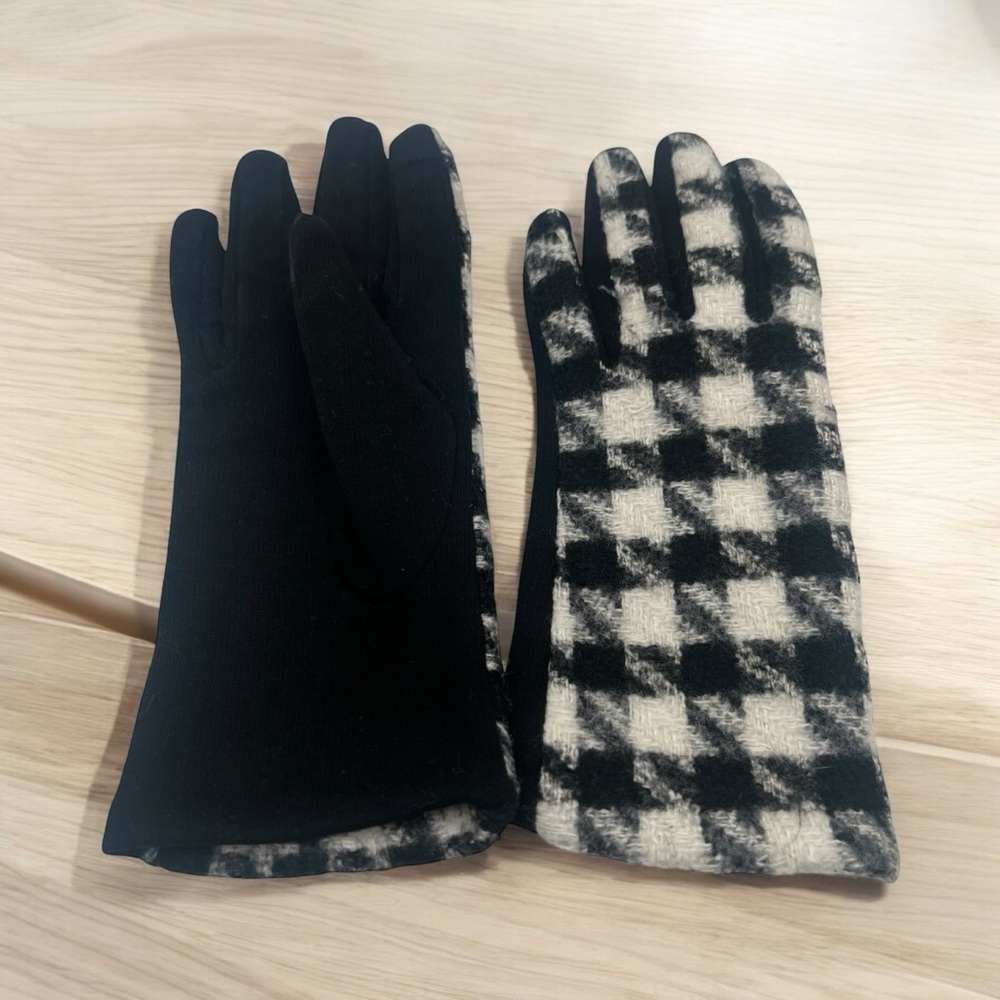 MARCUS ADLER NY SIZE SMALL GLOVE Plaid Jersey Touchscreen Glove Size Smalll
